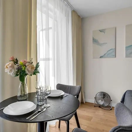 Zupnicza - Parking And Balcony - By Rentujemy Warsaw