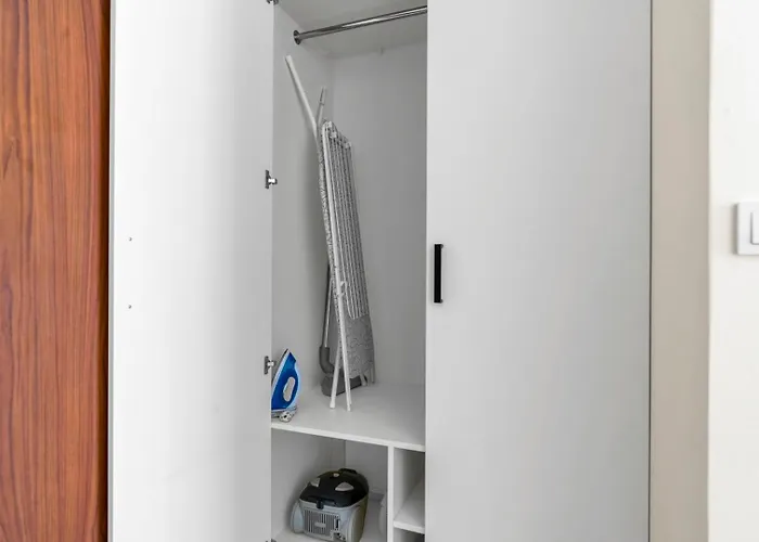 Apartment Zupnicza - Parking And Balcony - By Rentujemy