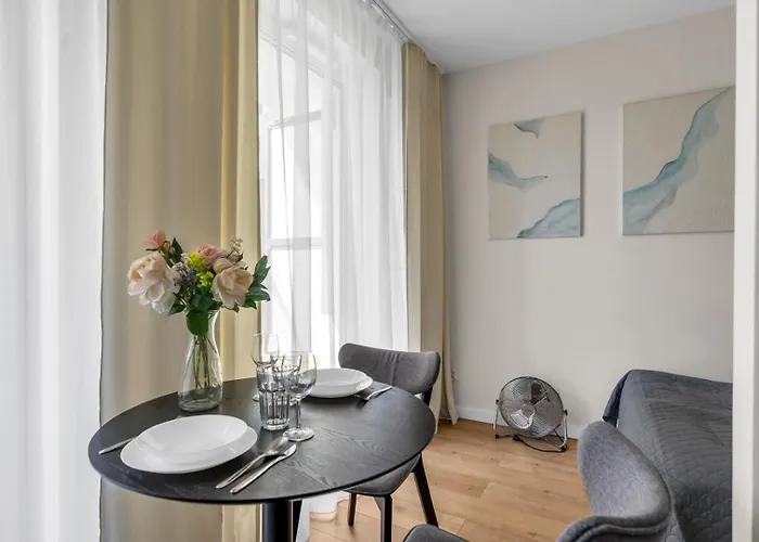 Zupnicza - Parking And Balcony - By Rentujemy Warsaw