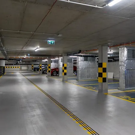 Zupnicza - Parking And Balcony - By Rentujemy شقة وارسو
